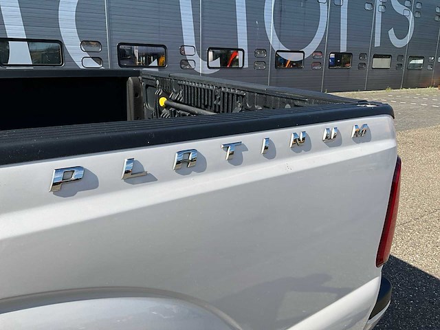 2015 ford f250 super duty platinum v8 6.2l lariat van v-77-hrz - afbeelding 8 van  46