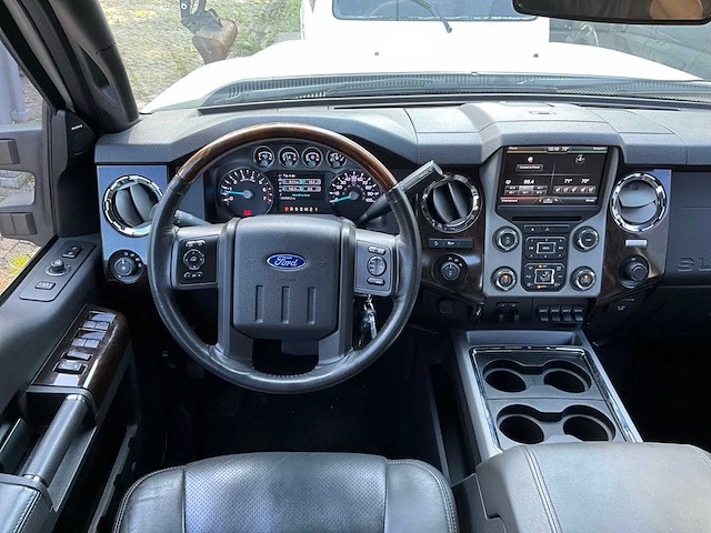 2015 ford f250 super duty platinum v8 6.2l lariat van v-77-hrz - afbeelding 16 van  46