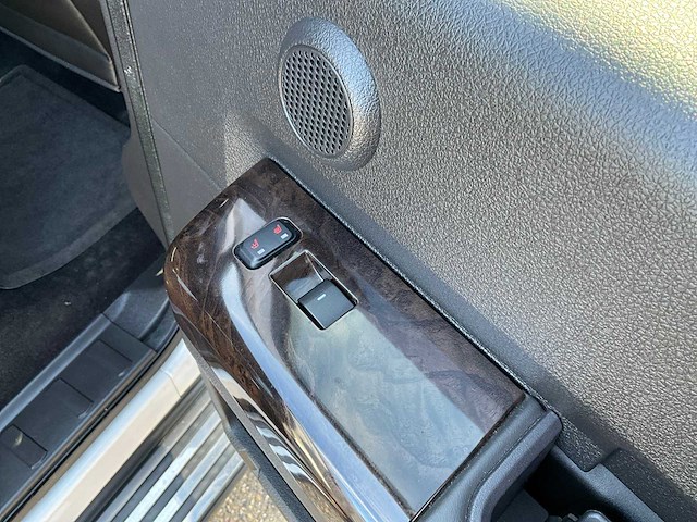 2015 ford f250 super duty platinum v8 6.2l lariat van v-77-hrz - afbeelding 33 van  46