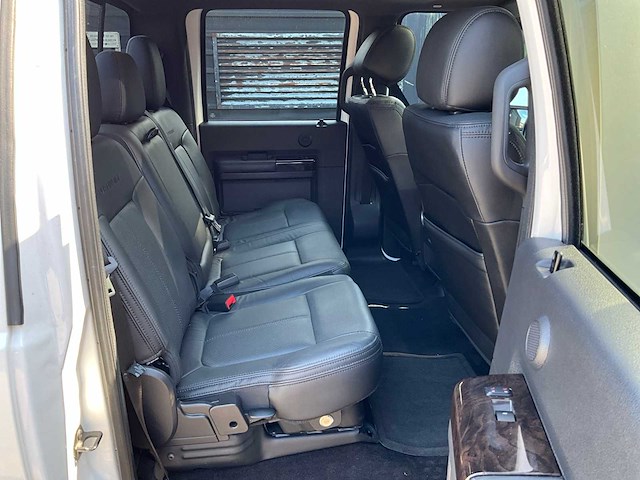 2015 ford f250 super duty platinum v8 6.2l lariat van v-77-hrz - afbeelding 35 van  46