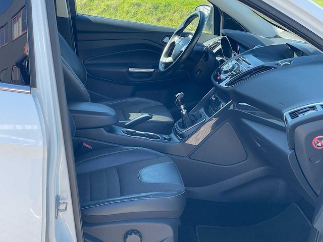 2015 ford kuga 1.5 titanium styling personenauto - afbeelding 9 van  18