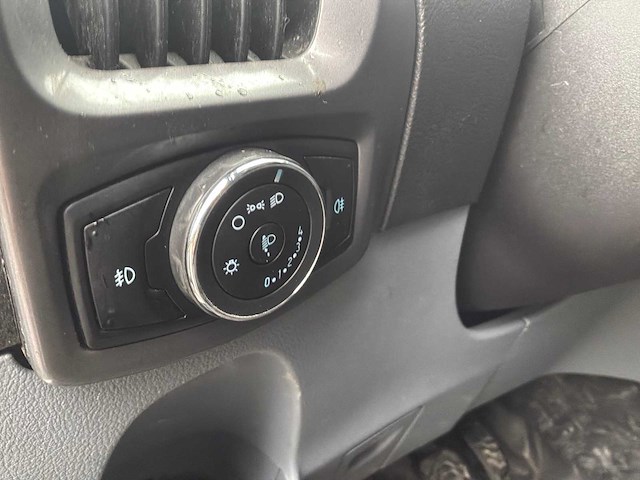 2015 ford transit custom bedrijfswagen - afbeelding 8 van  35