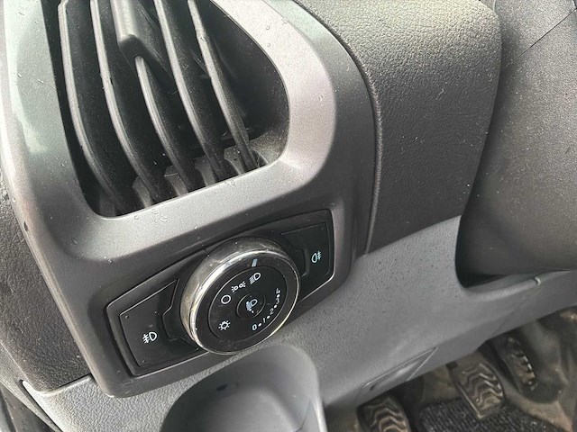 2015 ford transit custom bedrijfswagen - afbeelding 8 van  33