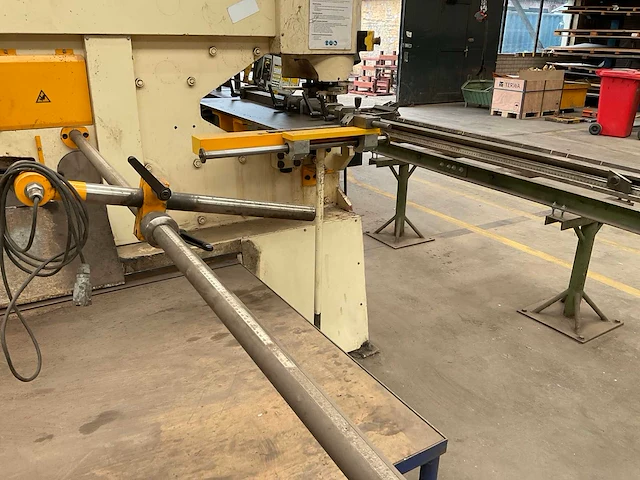 2015 geka hydracop 110sd pons- en knipmachine - afbeelding 7 van  24