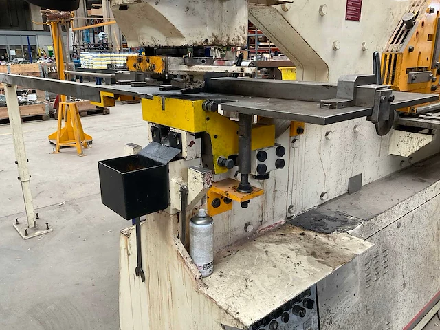 2015 geka hydracop 110sd pons- en knipmachine - afbeelding 23 van  24