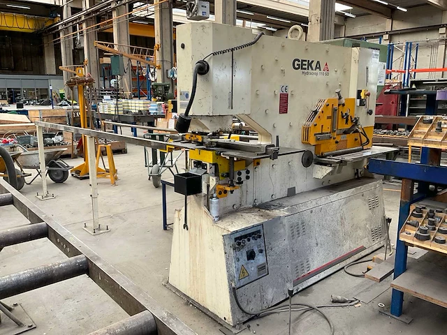 2015 geka hydracop 110sd pons- en knipmachine - afbeelding 12 van  24