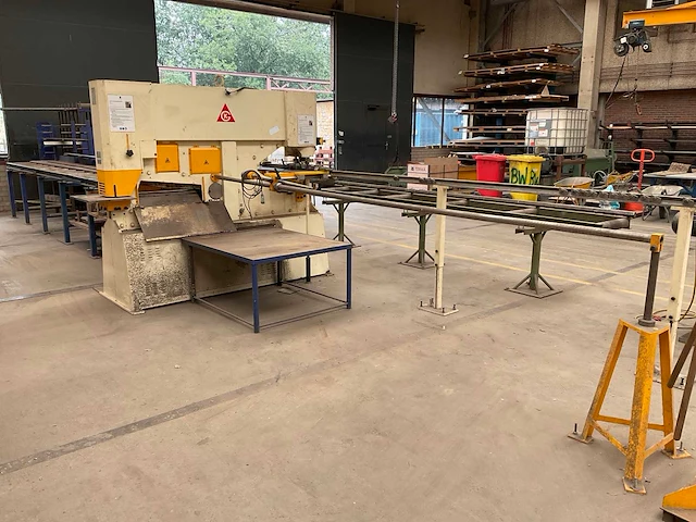 2015 geka hydracop 110sd pons- en knipmachine - afbeelding 18 van  24