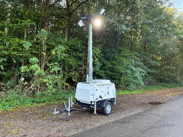 2015 generac battery led-1 mobiele lichtmast - afbeelding 1 van  20