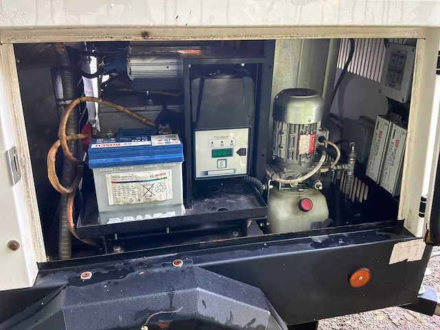 2015 generac battery led-1 mobiele lichtmast - afbeelding 20 van  20