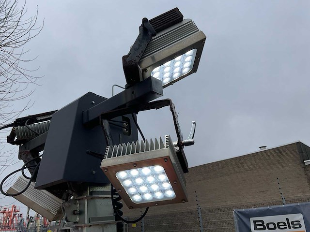 2015 generac tower light hpc hydro power cube led stationaire lichtmast - afbeelding 14 van  16