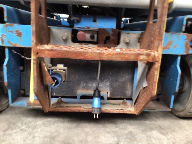 2015 genie gs4047 schaarhoogwerker - afbeelding 2 van  16