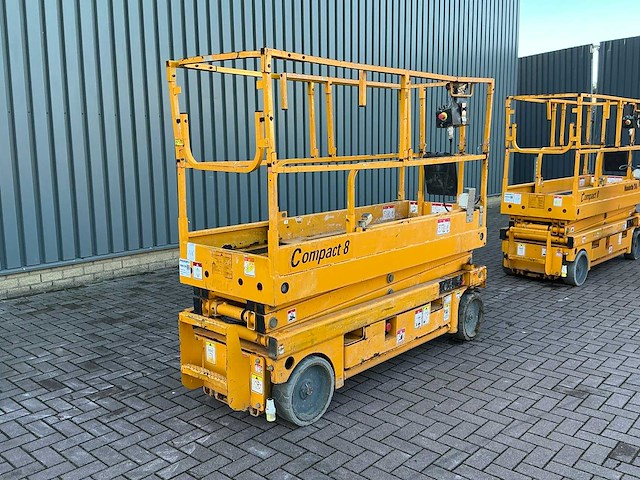 2015 haulotte compact 8 hoogwerker - afbeelding 1 van  9