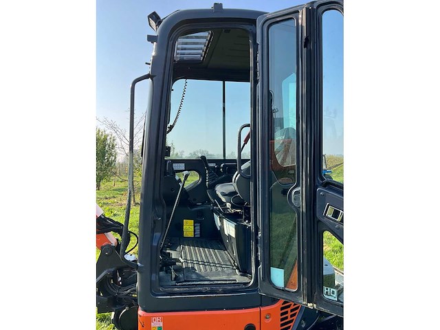 2015 hitachi zaxis 22u minigraafmachine - afbeelding 9 van  24