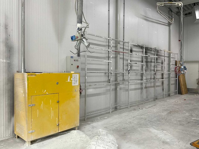 2015 holtrop jansma e cab verfspuitcabine afzuigsysteem en inventaris - afbeelding 12 van  31