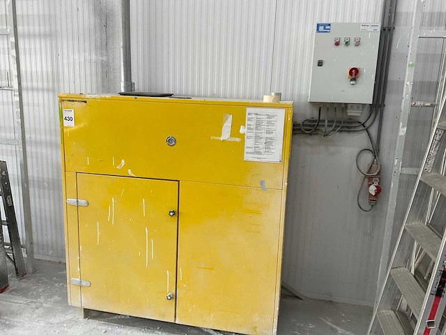 2015 holtrop jansma e cab verfspuitcabine afzuigsysteem en inventaris - afbeelding 24 van  31