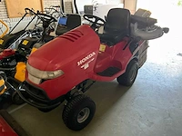 2015 honda hf 2417 hb zitmaaier