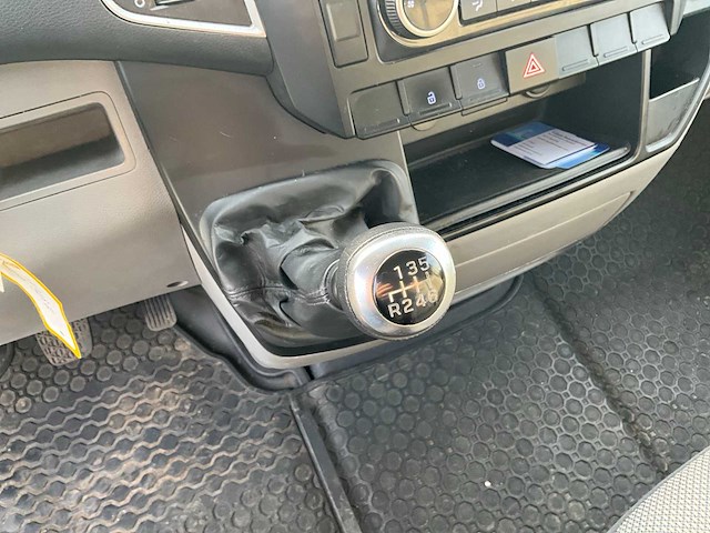 2015 hyundai h350 bedrijfswagen - afbeelding 18 van  36