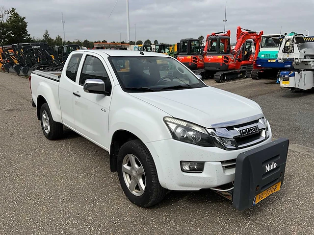 2015 isuzu d-max 2.5 td extended cab bedrijfswagen vl-771-r - afbeelding 40 van  42
