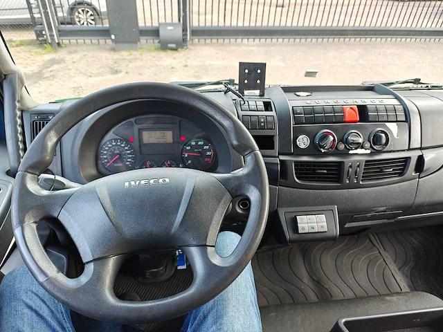 2015 iveco 150e22 vrachtwagen - afbeelding 19 van  28