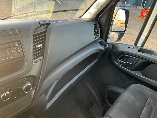 2015 iveco daily bakwagen - afbeelding 19 van  38