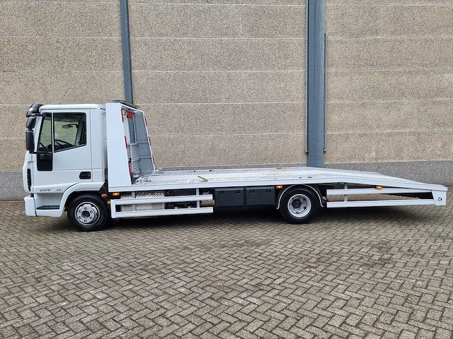 2015 iveco eurocargo 80 e6 80e19 oprijwagen / vrachtwagen - afbeelding 33 van  33