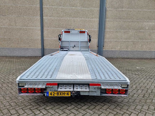 2015 iveco eurocargo 80 e6 80e19 oprijwagen / vrachtwagen - afbeelding 28 van  32