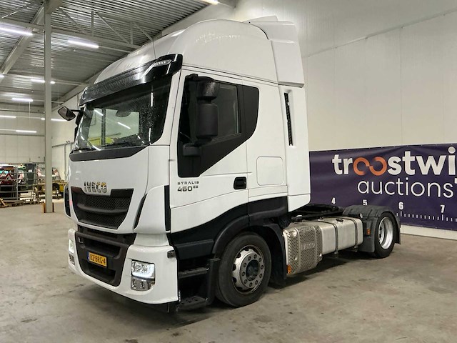 2015 iveco vrachtwagen - afbeelding 1 van  31