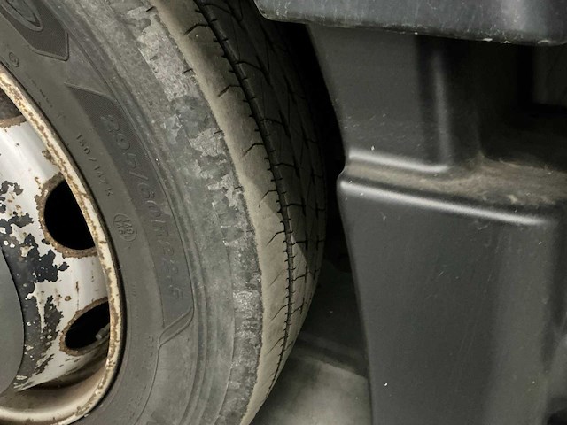 2015 iveco vrachtwagen - afbeelding 15 van  31