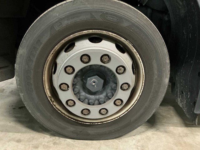 2015 iveco vrachtwagen - afbeelding 20 van  31