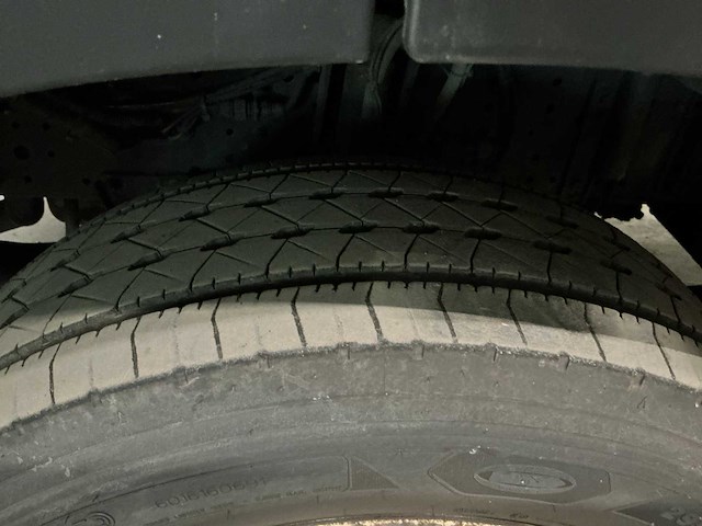 2015 iveco vrachtwagen - afbeelding 21 van  31