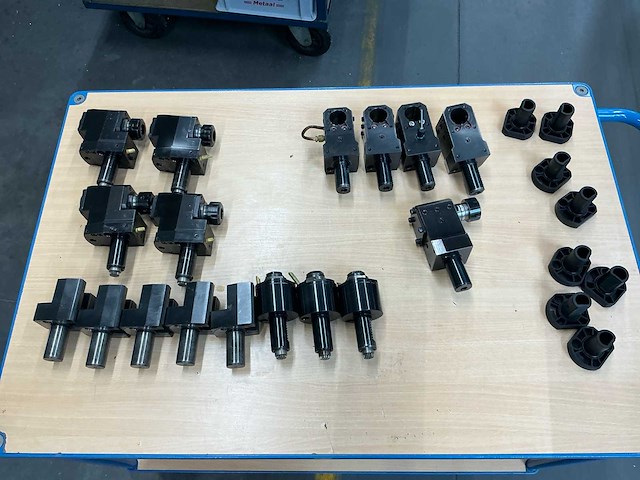 2015 jenn-wei jmy-6020 horizontaal cnc-bewerkingscentrum - afbeelding 11 van  12