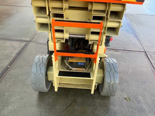 2015 jlg 2032 es schaarhoogwerker - afbeelding 6 van  27