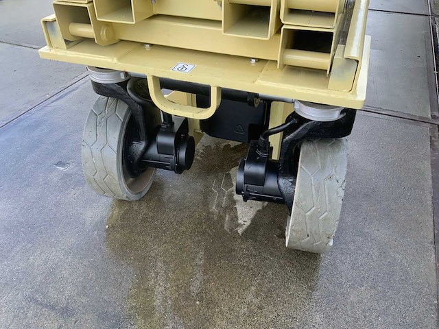 2015 jlg 2032 es schaarhoogwerker - afbeelding 8 van  27