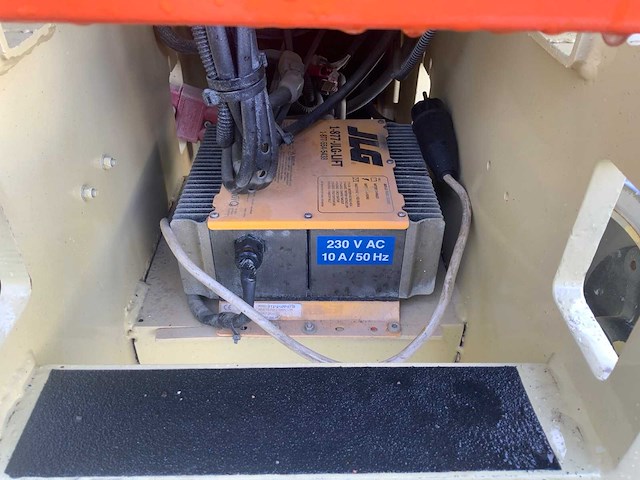 2015 jlg 2032 es schaarhoogwerker - afbeelding 17 van  27