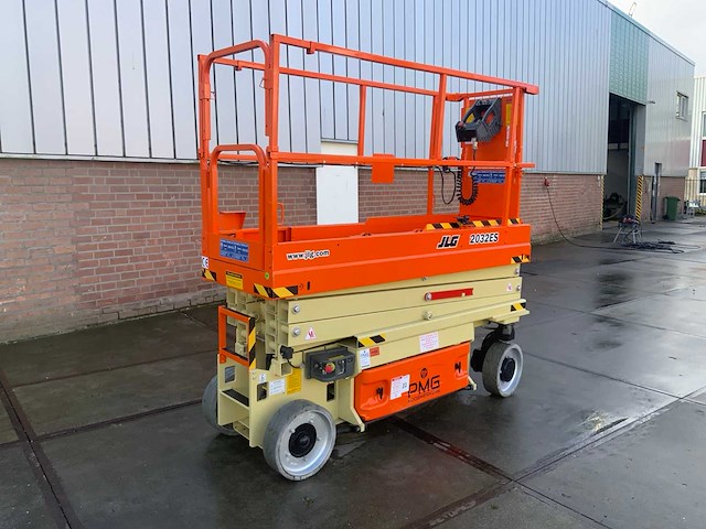 2015 jlg 2032 es schaarhoogwerker - afbeelding 25 van  27