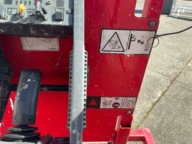 2015 jlg 2632 es schaarhoogwerker - afbeelding 10 van  28