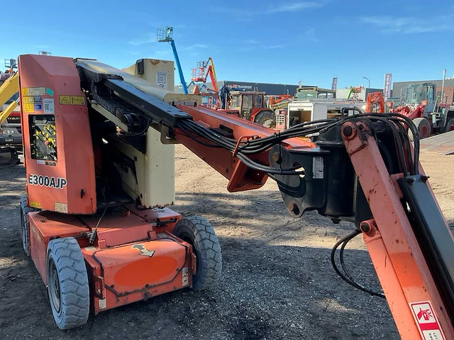 2015 jlg e300apj hoogwerker - afbeelding 23 van  36