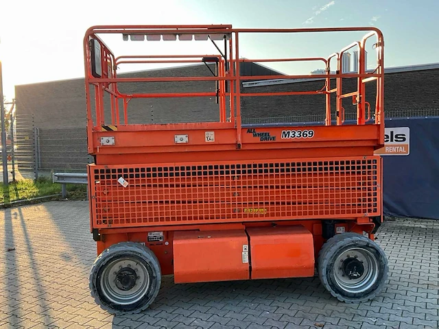 2015 jlg m3369 hoogwerker - afbeelding 32 van  32