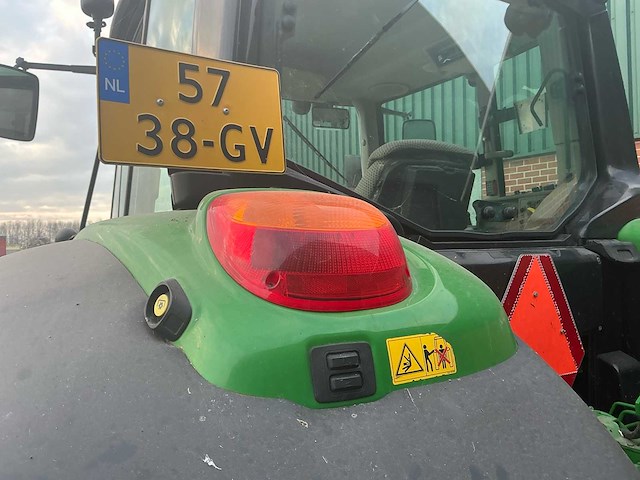 2015 john deere 6150m - vierwielaangedreven landbouwtractor - afbeelding 15 van  33