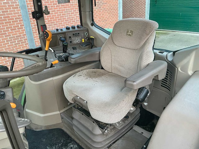 2015 john deere 6150m - vierwielaangedreven landbouwtractor - afbeelding 22 van  33