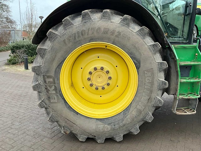 2015 john deere 6210r vierwielaangedreven landbouwtractor - afbeelding 14 van  26