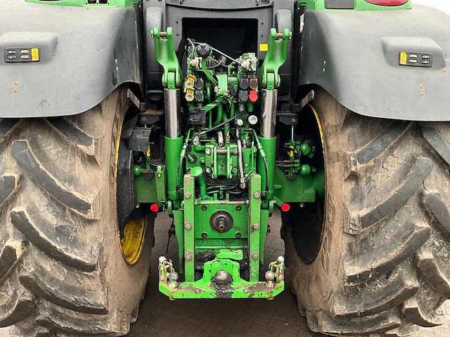 2015 john deere 6210r vierwielaangedreven landbouwtractor - afbeelding 23 van  26