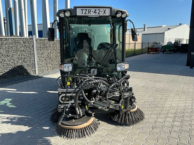 2015 karcher mc130 zelfrijdende veegmachine - afbeelding 12 van  28