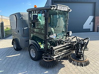 2015 karcher mc130 zelfrijdende veegmachine - afbeelding 2 van  2
