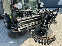 2015 karcher mc130 zelfrijdende veegmachine - afbeelding 11 van  28