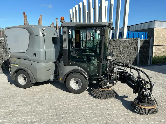 2015 karcher mc130 zelfrijdende veegmachine - afbeelding 18 van  28