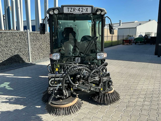 2015 karcher mc130 zelfrijdende veegmachine - afbeelding 2 van  28