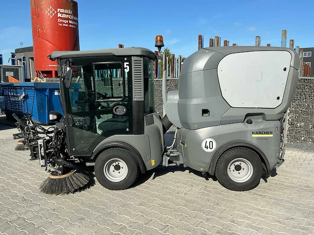 2015 karcher mc130 zelfrijdende veegmachine - afbeelding 4 van  28