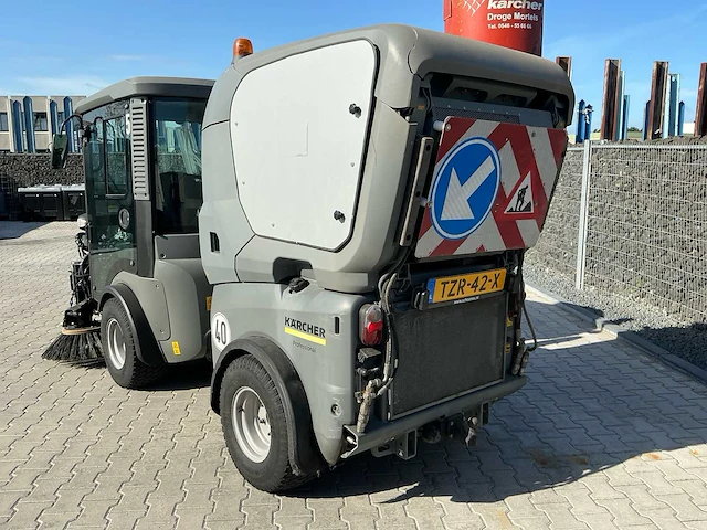 2015 karcher mc130 zelfrijdende veegmachine - afbeelding 5 van  28