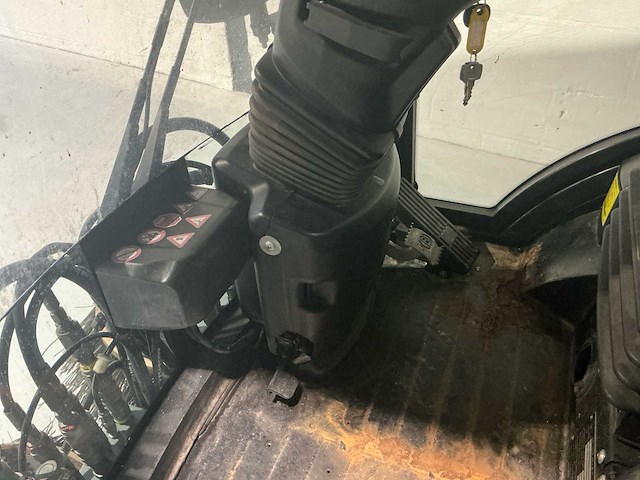 2015 karcher mc130 zelfrijdende veegmachine - afbeelding 37 van  38